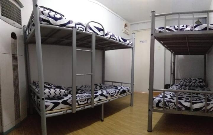 Mang Ben Dormitory Кесон-Сити Экстерьер фото